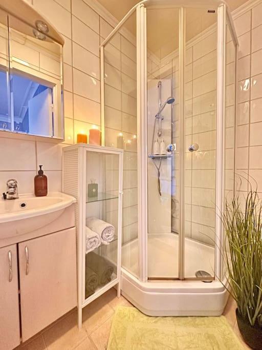 Unik Jugend Leilighet I Sentrum Apartment Alesund Exterior photo